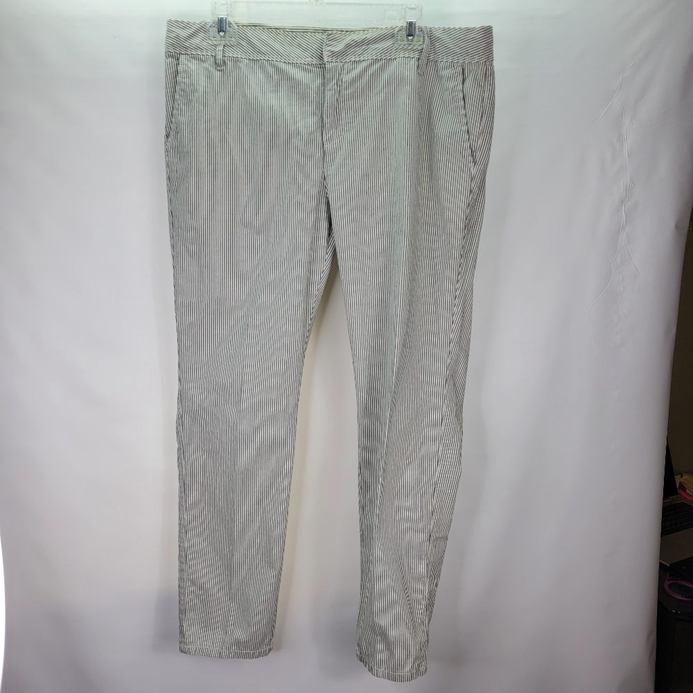 Liz Claiborne Petite Gray White Stripe Cotton Ankle Pant Size 12P